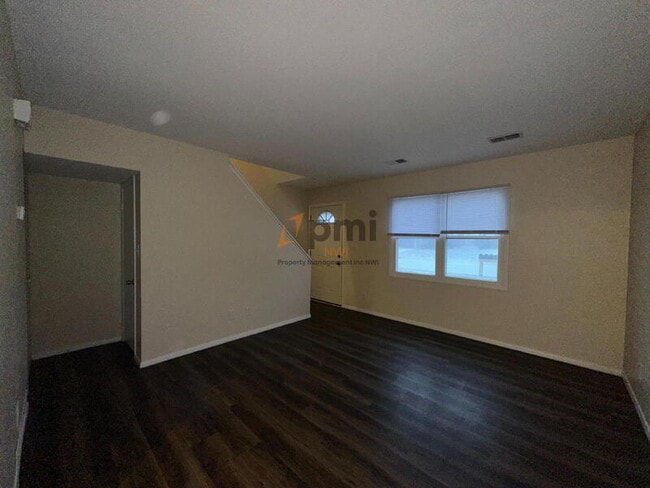 Building Photo - 2221 Yorktowne Dr