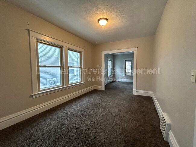 Foto del edificio - 1832 S Burdick St