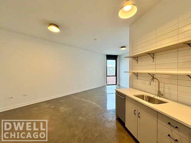 Foto del edificio - 1453 S Blue Island Ave