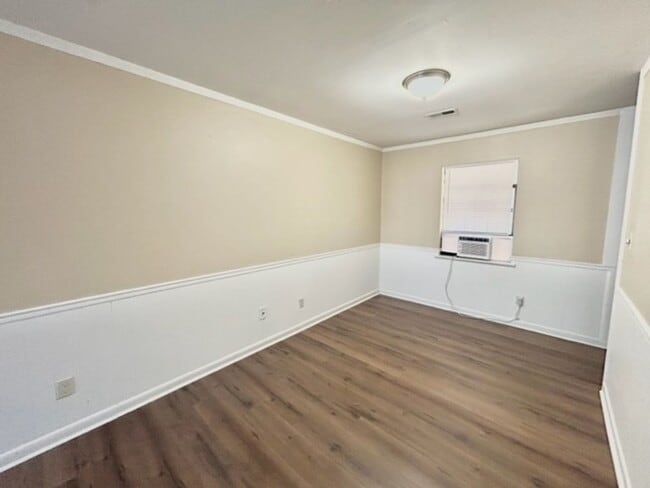 Building Photo - THREE BEDROOM/TWO BATH SOUTH HUNTSVILLE!