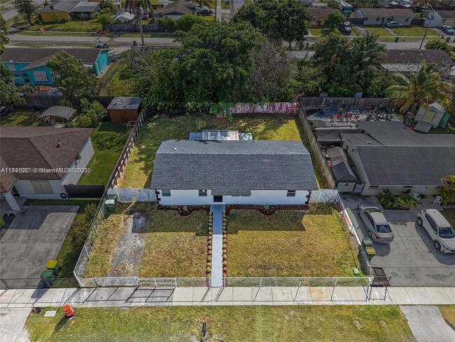 Foto del edificio - 439 SW 17th Terrace