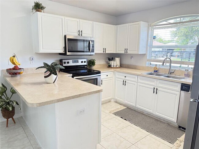 Foto del edificio - 1458 Bay Grove Dr