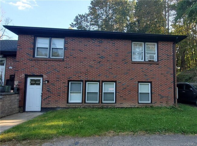 Building Photo - 119 Brewer Rd