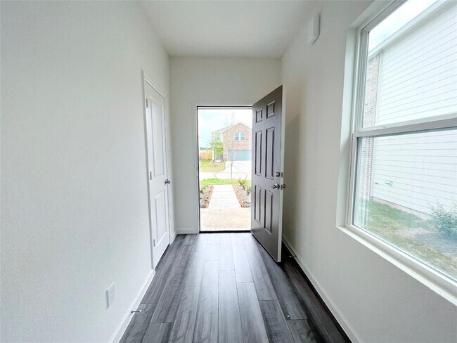 Foto del edificio - 680 Amesbury Rd