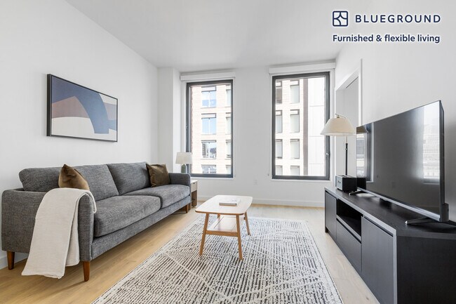 Building Photo - 243 W 28th St