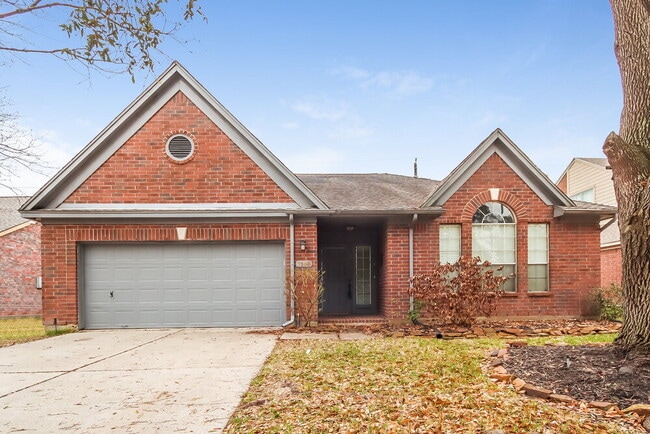 Building Photo - 7106 Blanco Pines Dr