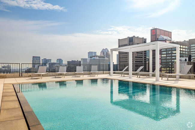 Rooftop Pool - Peel Plaza