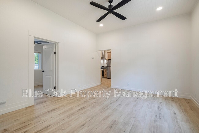 Building Photo - 1702 Laburnum Ave