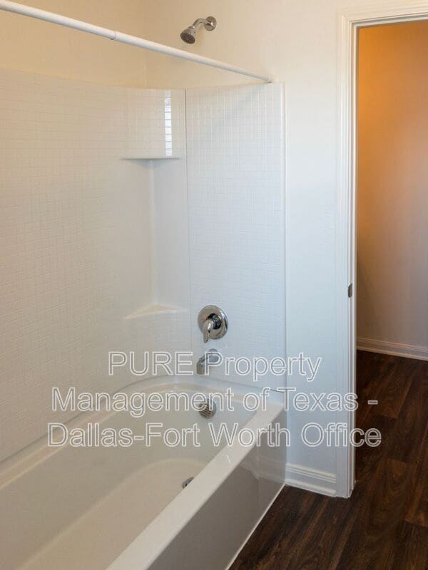 Photo - 14307 Bridgeview Ln House