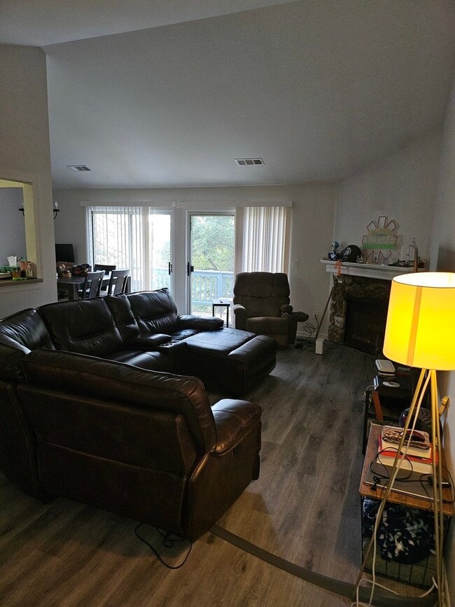 Foto del edificio - 1588 Burr Oak Ct