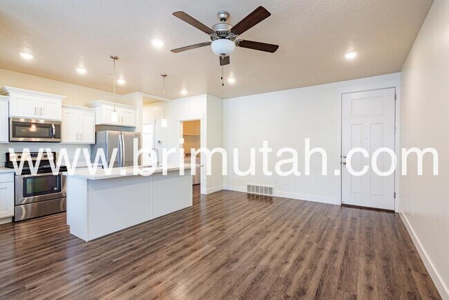 Foto del edificio - 4645 Locust Ln E