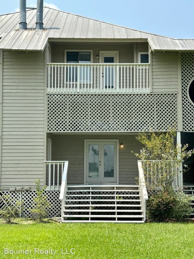 Building Photo - 2 br, 2.5 bath House - 13410 Valerie Dr