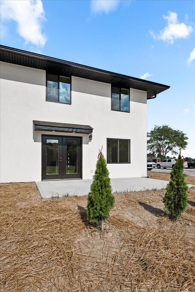 Foto del edificio - 145 Crooked Creek Dr