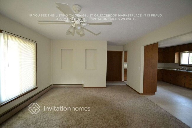 Building Photo - 1115 Madison St S