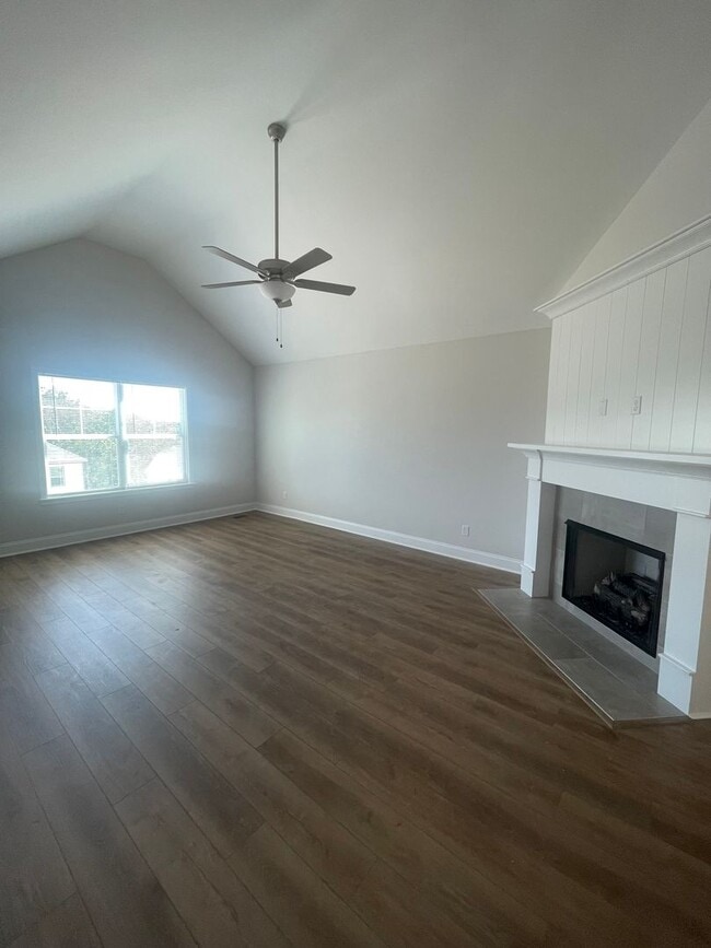 Photo - Ooltewah Rental 3 Bedrooms + Full Finished Basement House