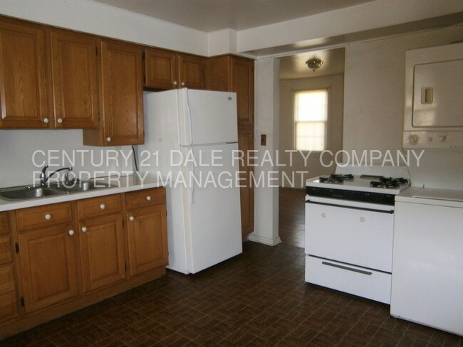 Building Photo - 1054 Kelly Dr