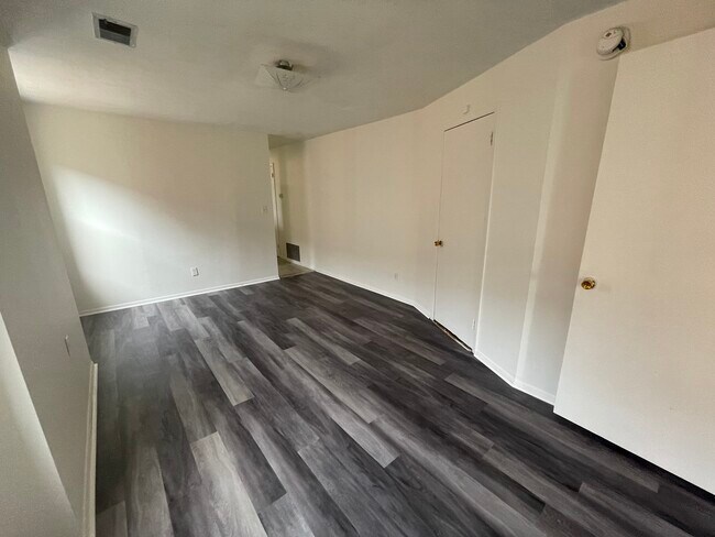 Dormitorio - 125 14th St