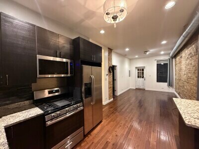 Primary Photo - 1224 N Cleaver St