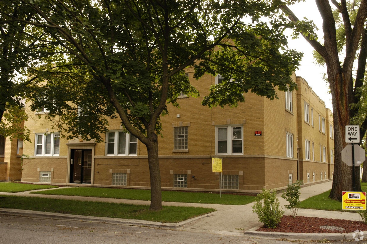 Building Photo - 3054 N Luna Ave