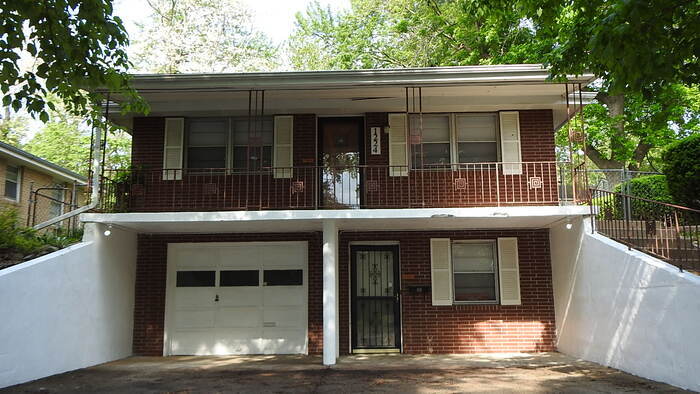 Primary Photo - 1224 N Cottage Ave