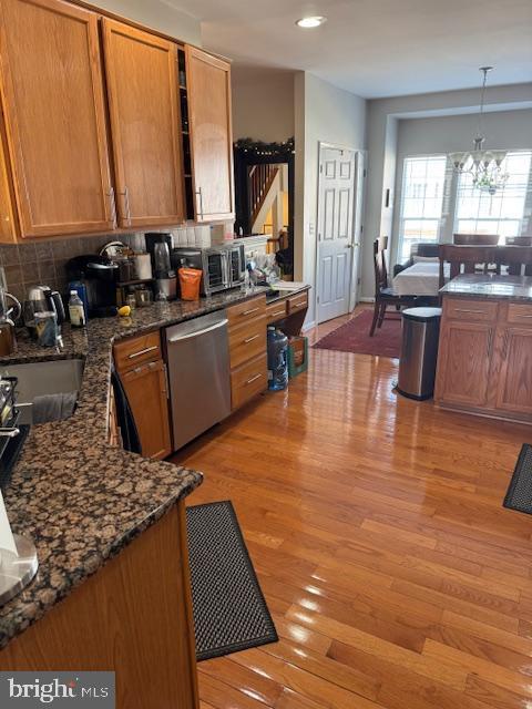 Foto del edificio - 6357 Regal Oak Dr