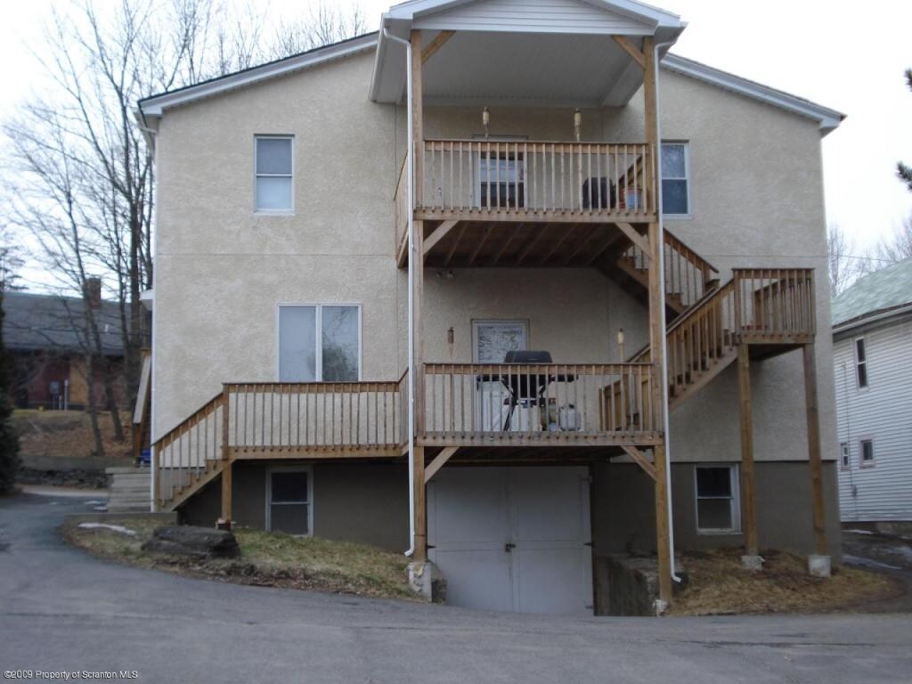 118 Market St, Moscow, PA 18444 Apartments in Moscow, PA