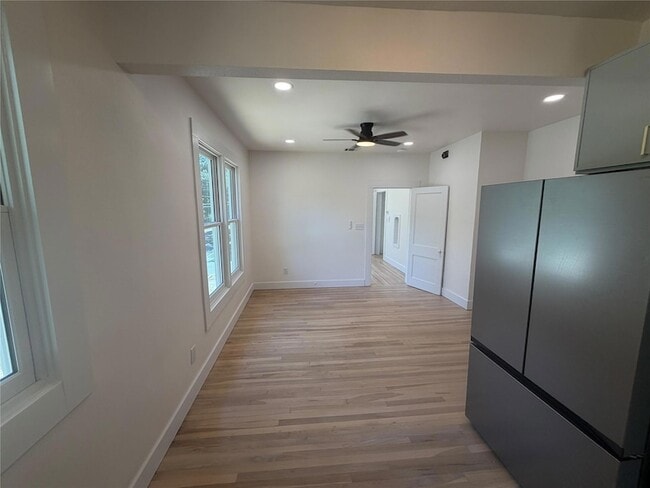 Building Photo - 4014 Avenue D