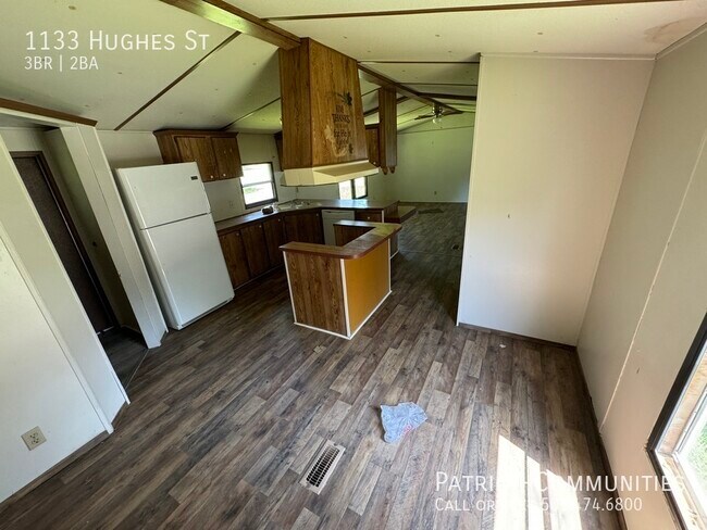 Foto del edificio - 1133 Hughes St