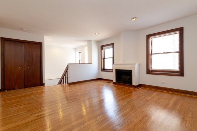Building Photo - 315 S Ashland Ave