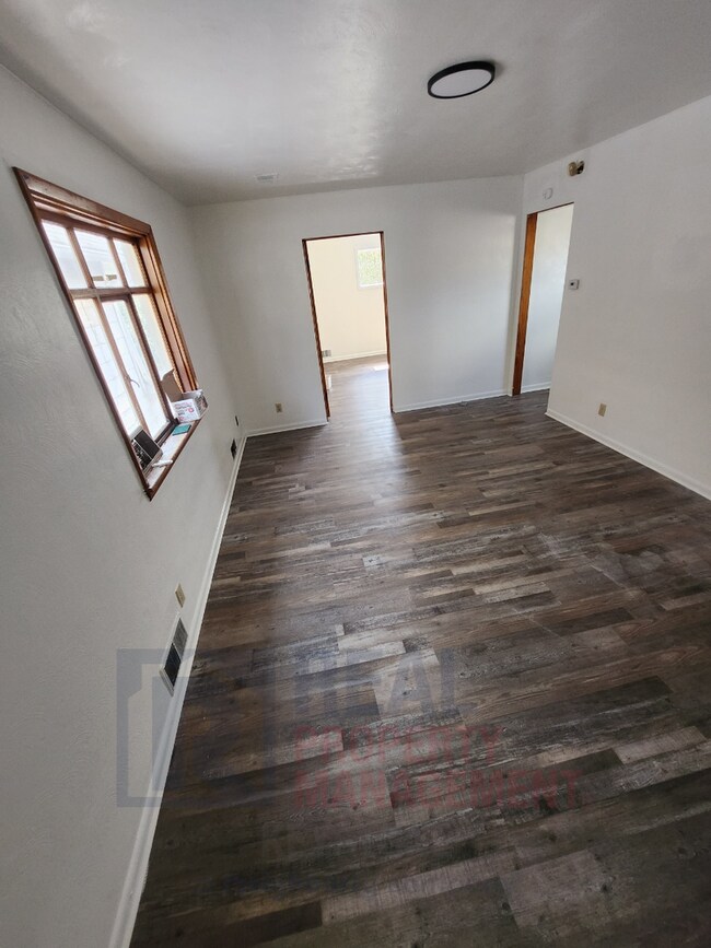 Building Photo - 22 Linden St