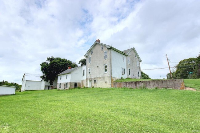 Building Photo - 6835 Saegersville Rd