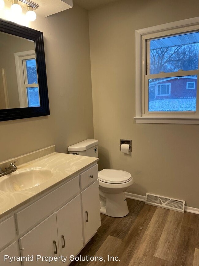 Building Photo - 3 br, 1.5 bath House - 7713 Dellwood Dr