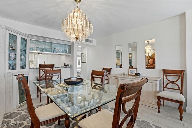 Foto del edificio - 25900 Hickory Blvd