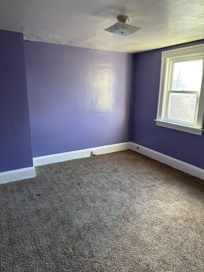 Building Photo - 3bd Single Union/93rd Cash Pay
