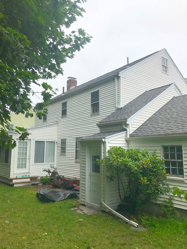 Foto del edificio - 65 Fuller Ter