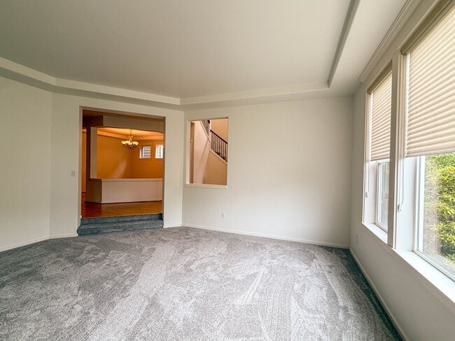 Building Photo - 4Bd/2.75Ba Issaquah House