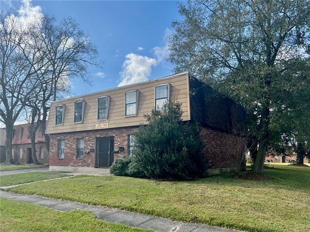 Building Photo - Charming 1-Bedroom Apartment with Water Included!