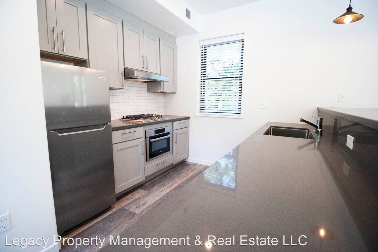 Foto principal - 632 McCorkle Ave