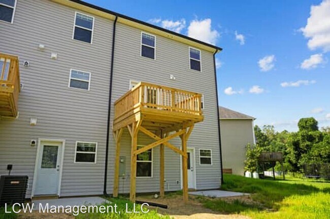 Building Photo - 4 br, 3.5 bath House - 202 Beaumont Circle