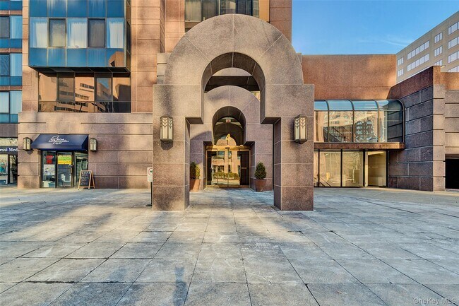 Foto del edificio - 4 Martine Ave