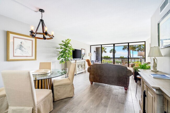 Foto del edificio - Oceanview 2 BR 2 BA in Vero Beach Turnkey Monthly Rental