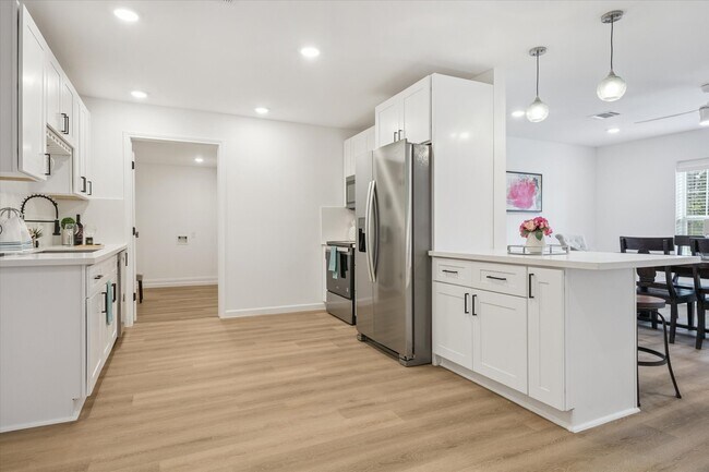 Foto del edificio - 9206 St Lo Rd