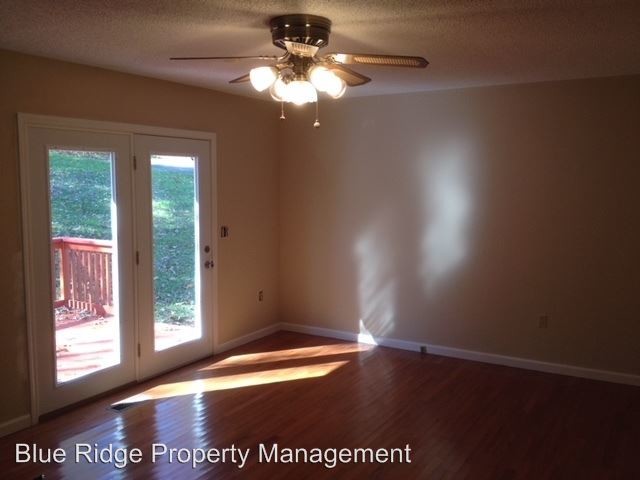 Foto del edificio - 3 br, 2 bath House - 408 Lewis Lane
