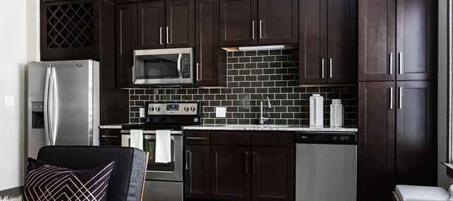 Foto del edificio - 8110 Park Ln