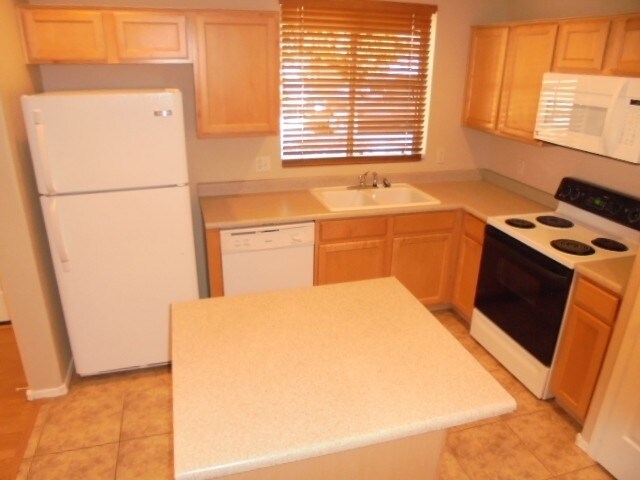 Foto del edificio - 22031 N 30th Ln