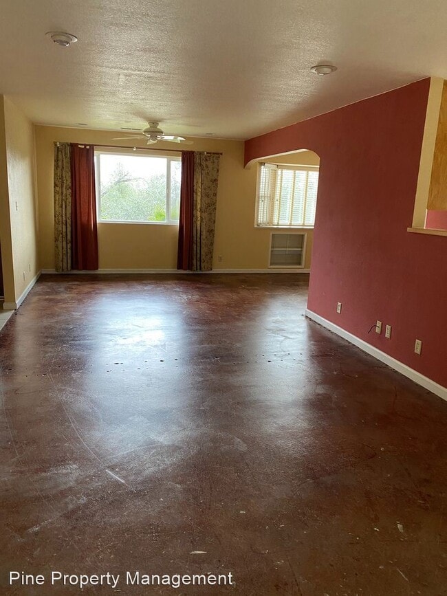 Foto del edificio - 3 br, 2 bath House - 920 Royal Oaks Drive