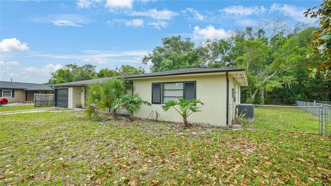 Building Photo - 1367 Gainesville Dr