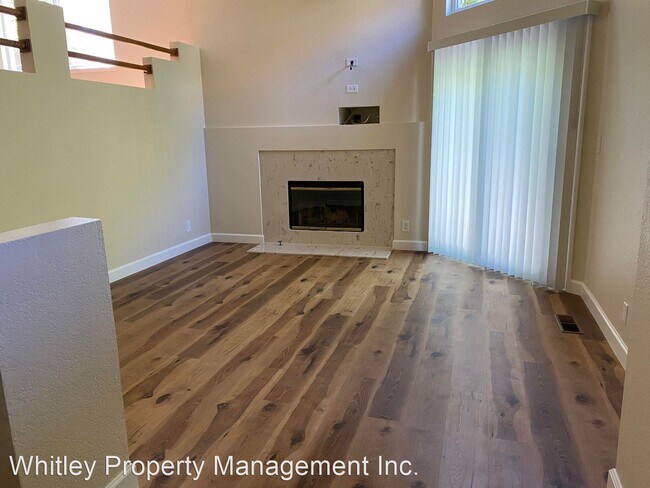 Building Photo - 2 br, 2 bath House - 101 E Court Lane