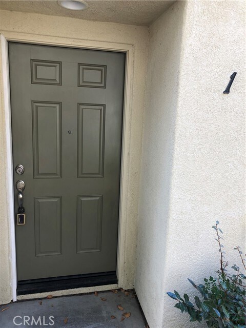 Building Photo - 25056 Driftoak St