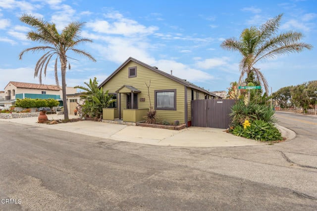 Building Photo - 153 San Fernando Ave